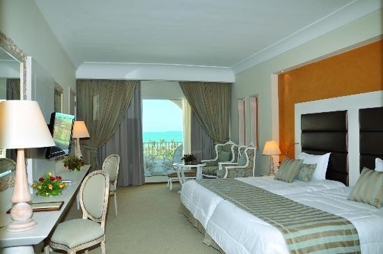 Hasdrubal Thalassa & Spa room bed